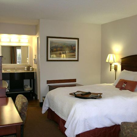 Hampton Inn Далтон Екстер'єр фото