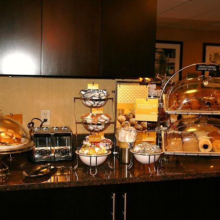 Hampton Inn Далтон Екстер'єр фото