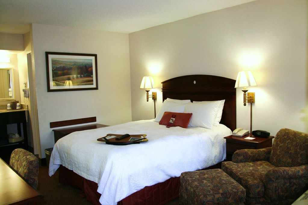Hampton Inn Далтон Номер фото